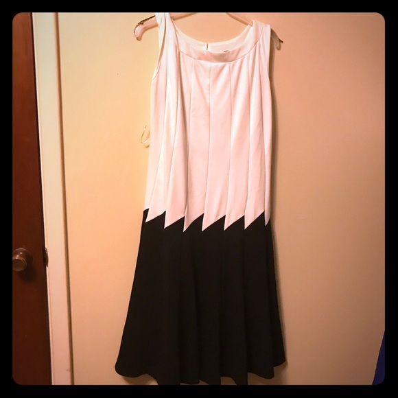 Dress - Picture 1 of 1